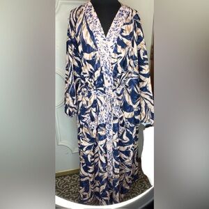 G by Giuliana Navy and Cream Patterned Robe Size 2x NEW
